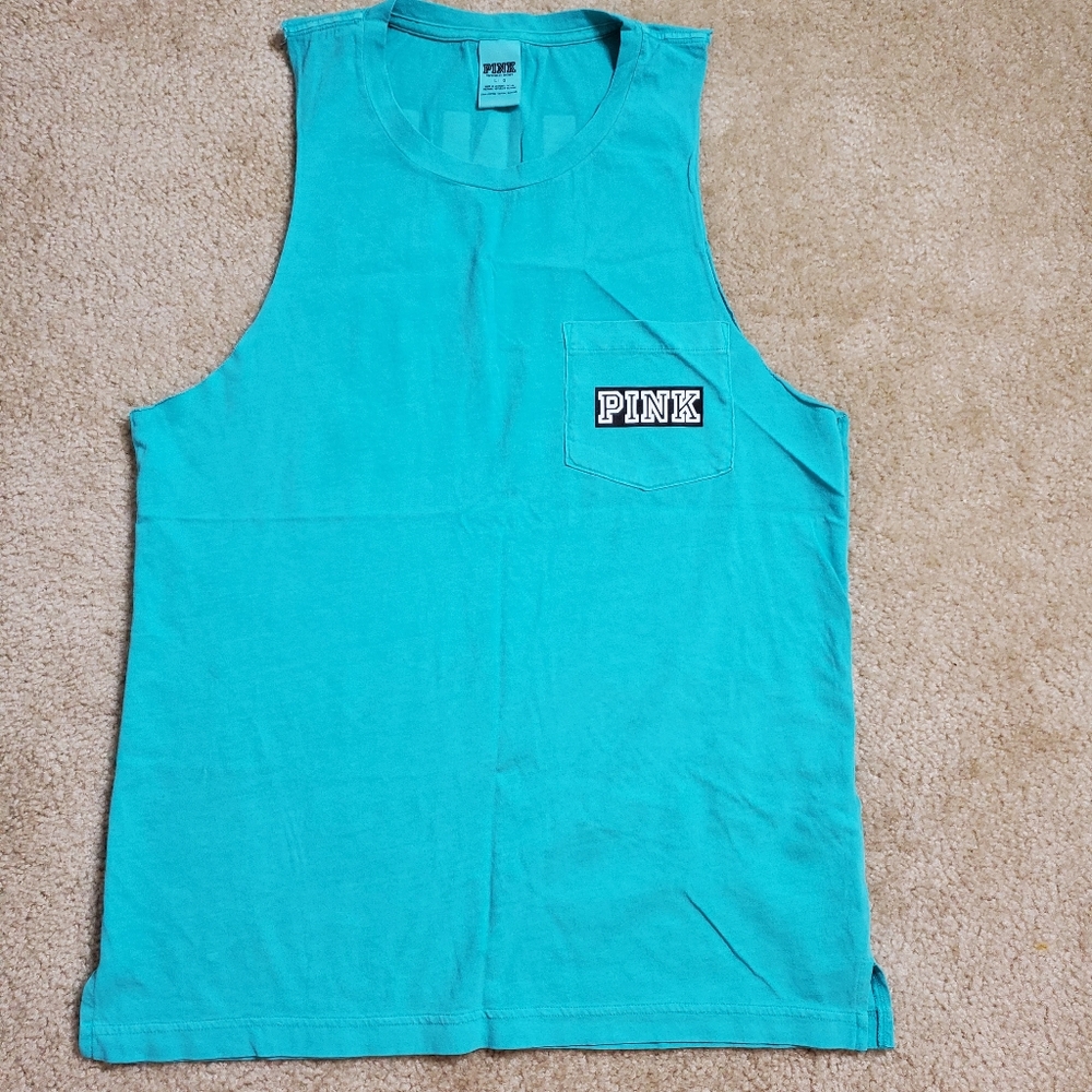 Vs pink tank